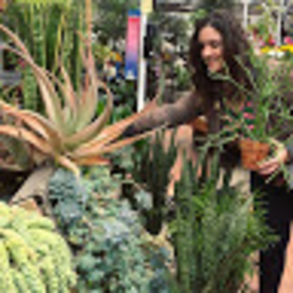 Meet your Posher, Emmali